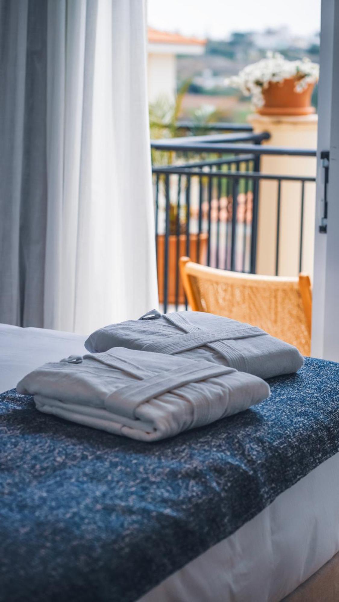 Wellclub - Wellness Family Experience - Seaview Ξενοδοχείο Πάφος Εξωτερικό φωτογραφία